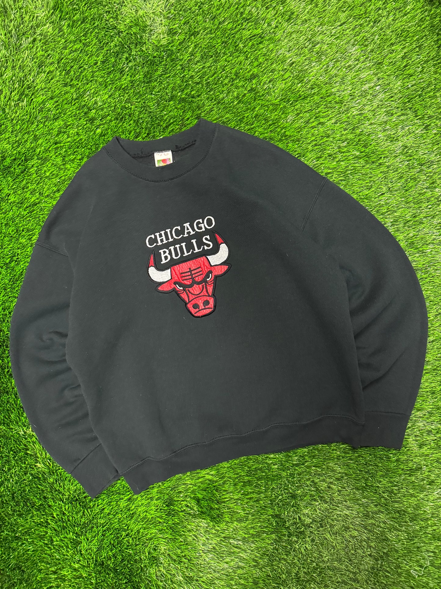 90s Chicago Bulls Essentials Vintage Embroidered Crewneck (L)