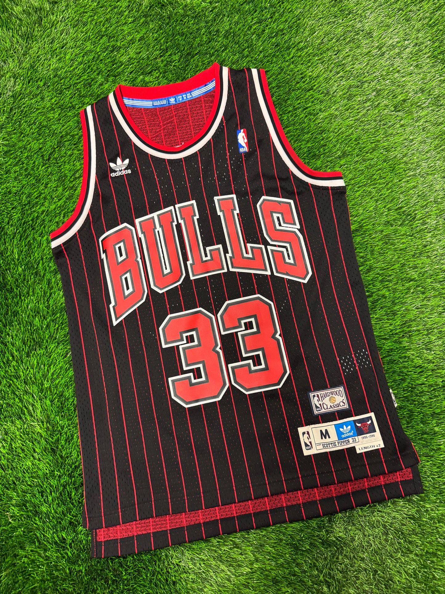Chicago Bulls Hardwood Classics Adidas Scottie Pippen #33 Black Pinstripe Throwback NBA Jersey (M)