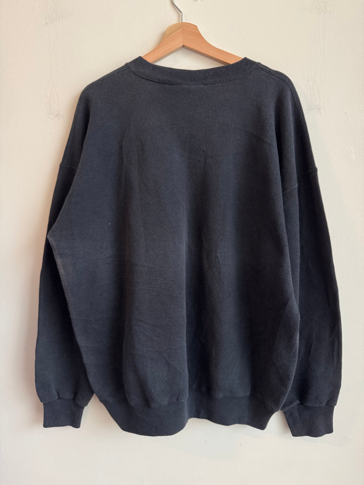 1994 Carolina Panthers Nutmeg Faded Black & Gold Crewneck (XL)