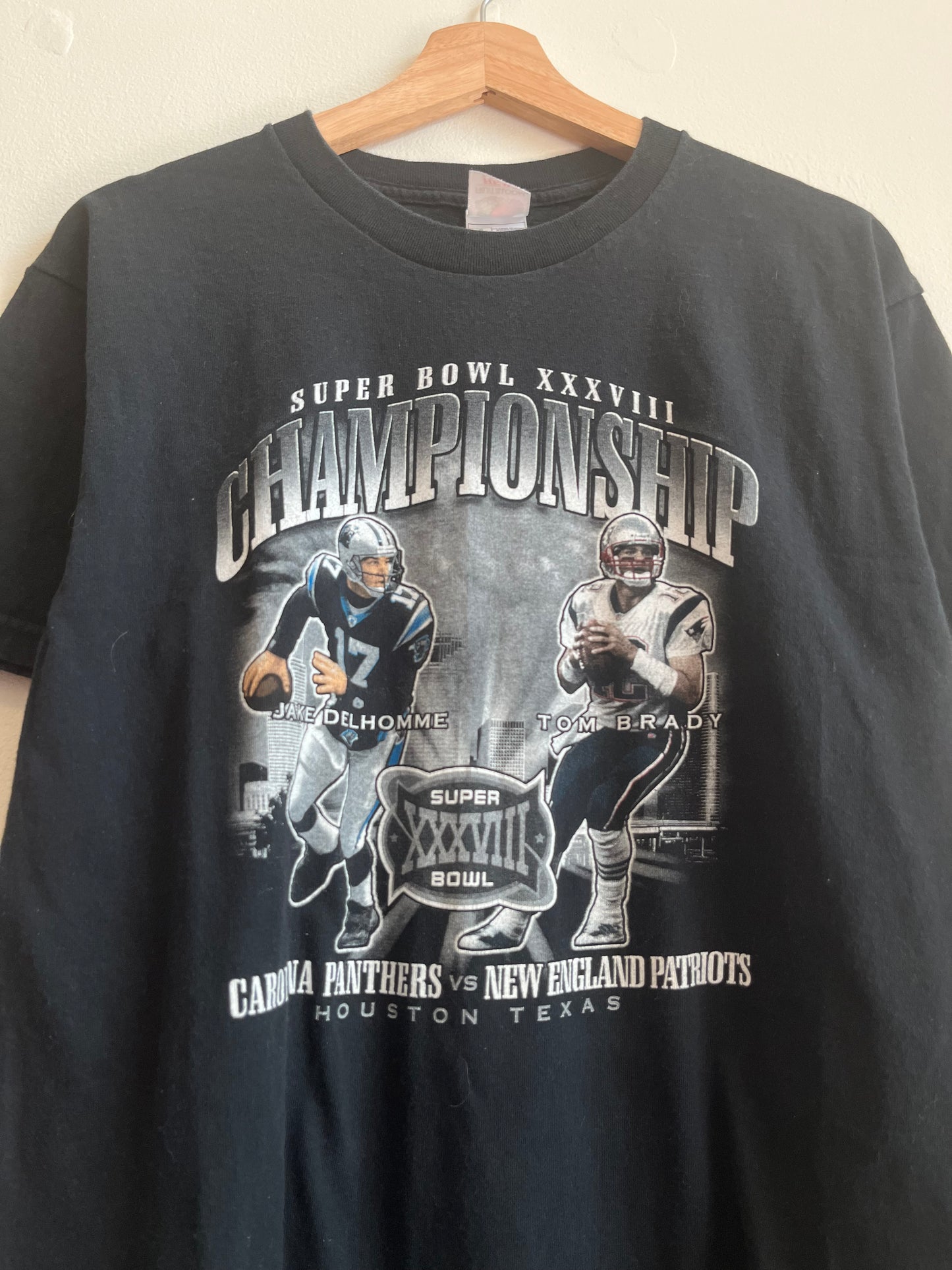 2004 Panthers v Patriots Delhomme & Brady Super Bowl Tee (L)