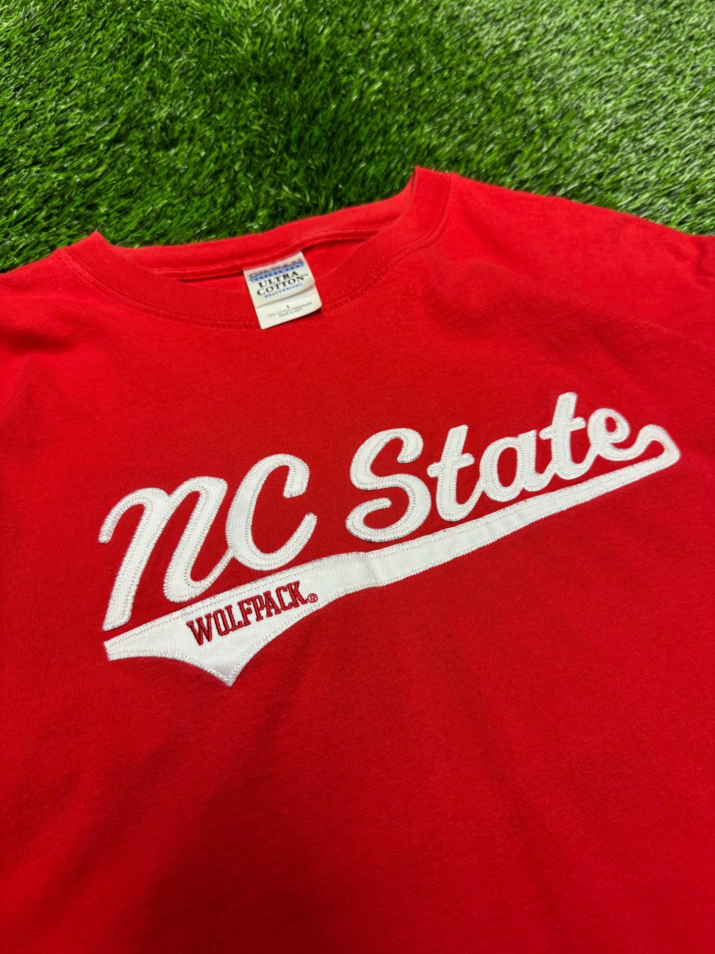 00s NC State University (NCSU) Embroidered Tee (L)