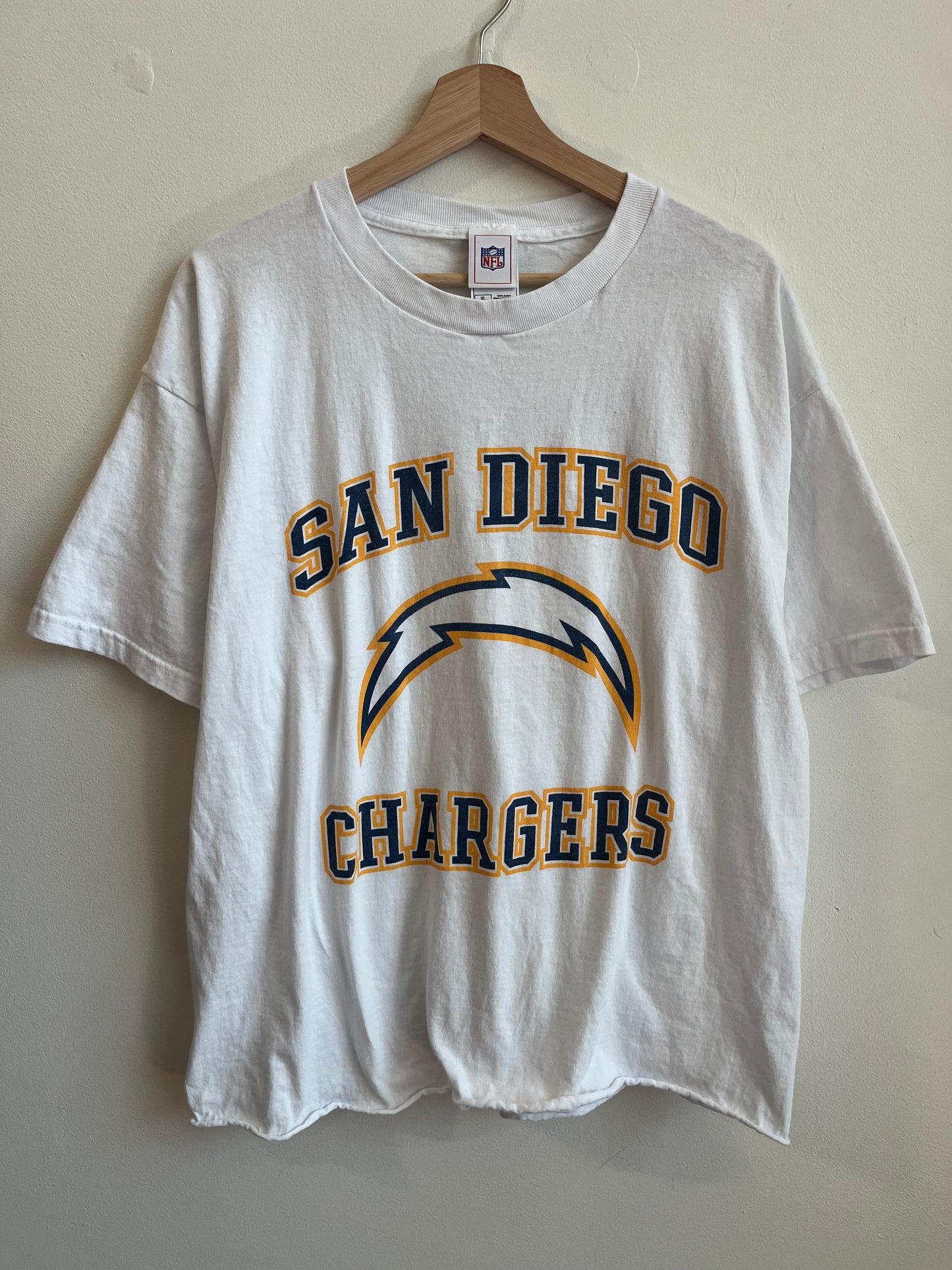00s San Diego Chargers Essential Spell Out Cropped Tee (XL)