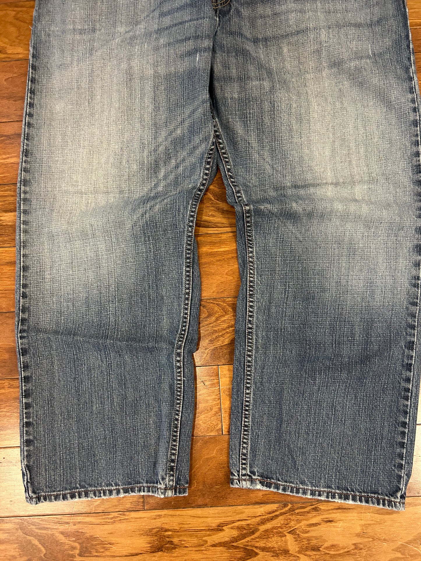 2008 Levi's 569 Baggy Faded Dark Wash Jeans (40 x 30)
