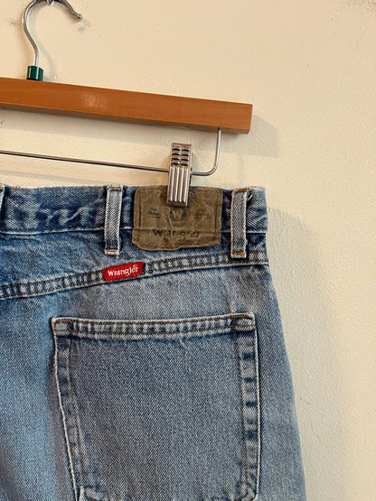 00s Wrangler Light Wash Shorts (36)