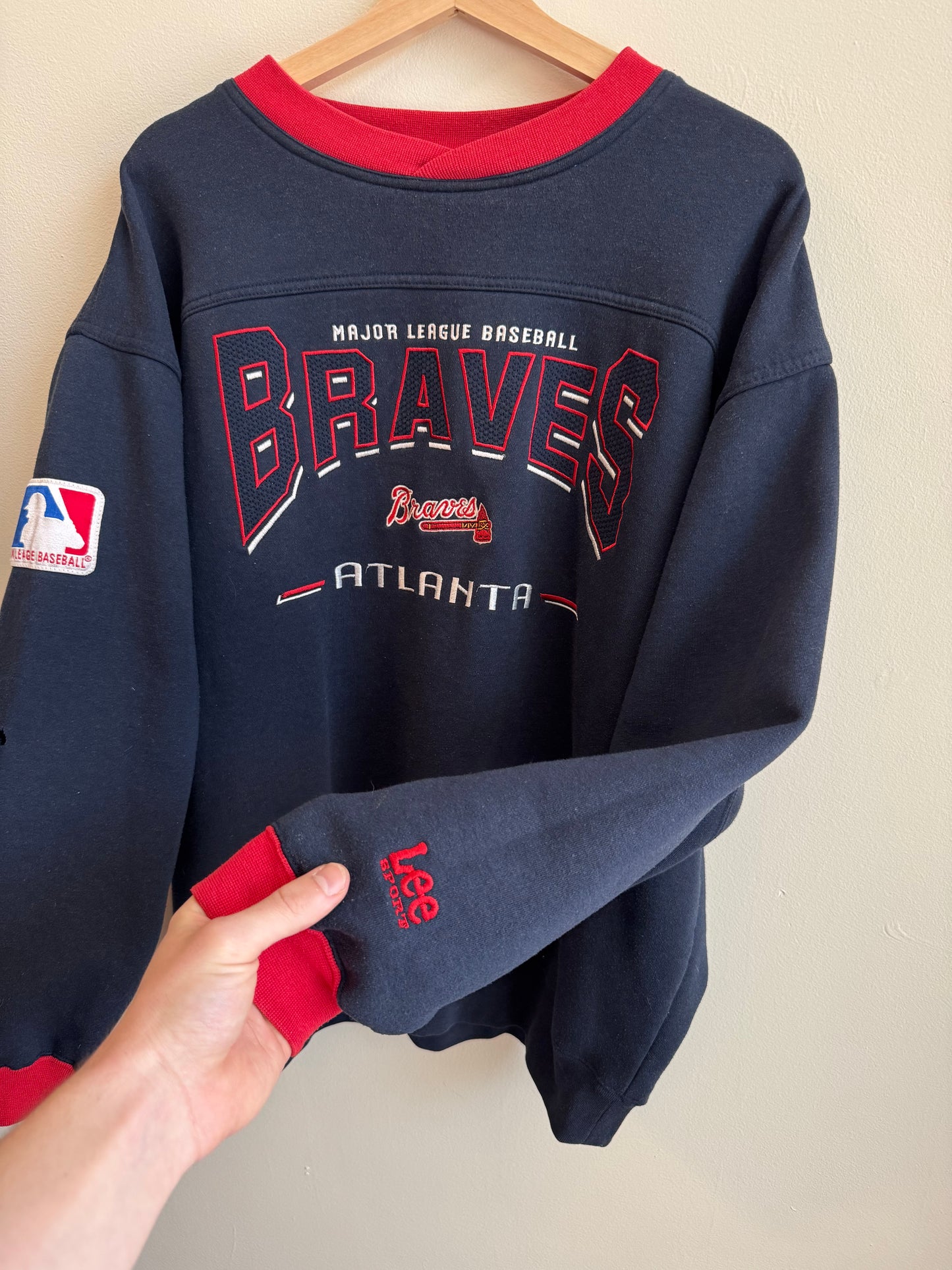 90s Atlanta Braves Vintage Embroidered Lee Crewneck (L)