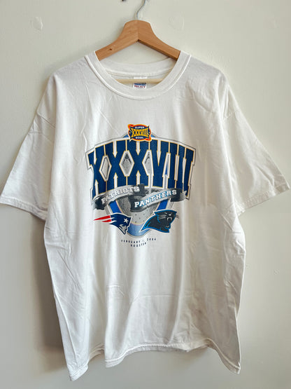 2004 New England Patriots vs Carolina Panthers White Tee (XL)