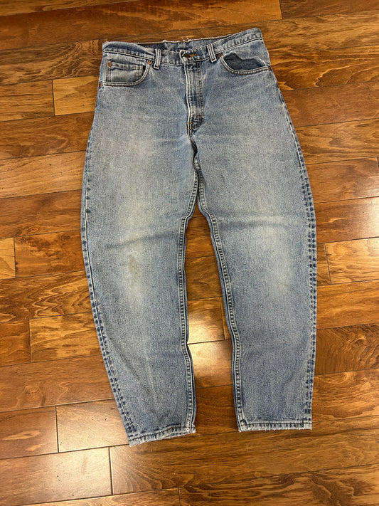 00s Levi's 550 Faded Mid Wash Jeans (34 x 30)