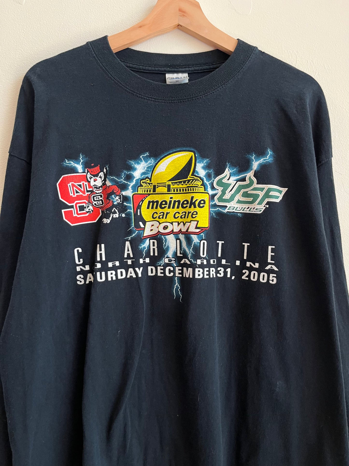 2005 NC State v USF Meineke Bowl Long Sleeve Shirt (XL)