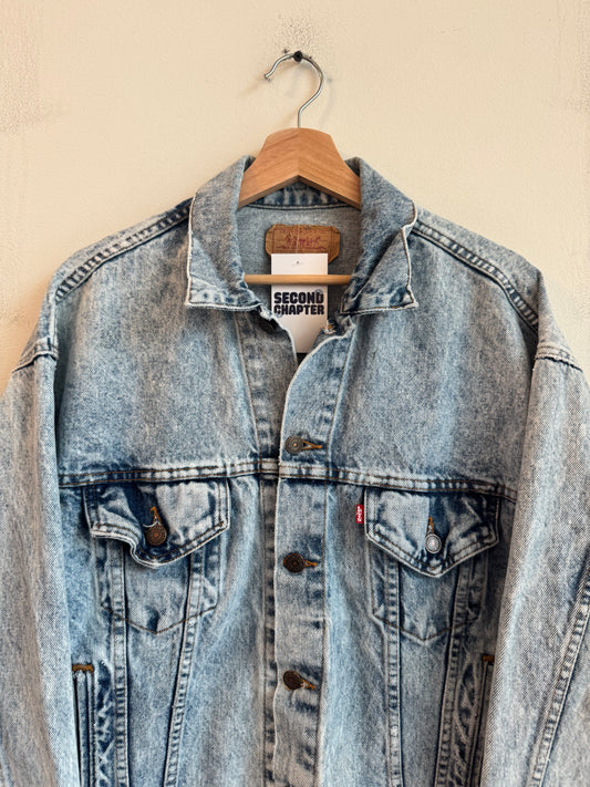 90s Levi's Faded Light Wash Denim Jacket (L)