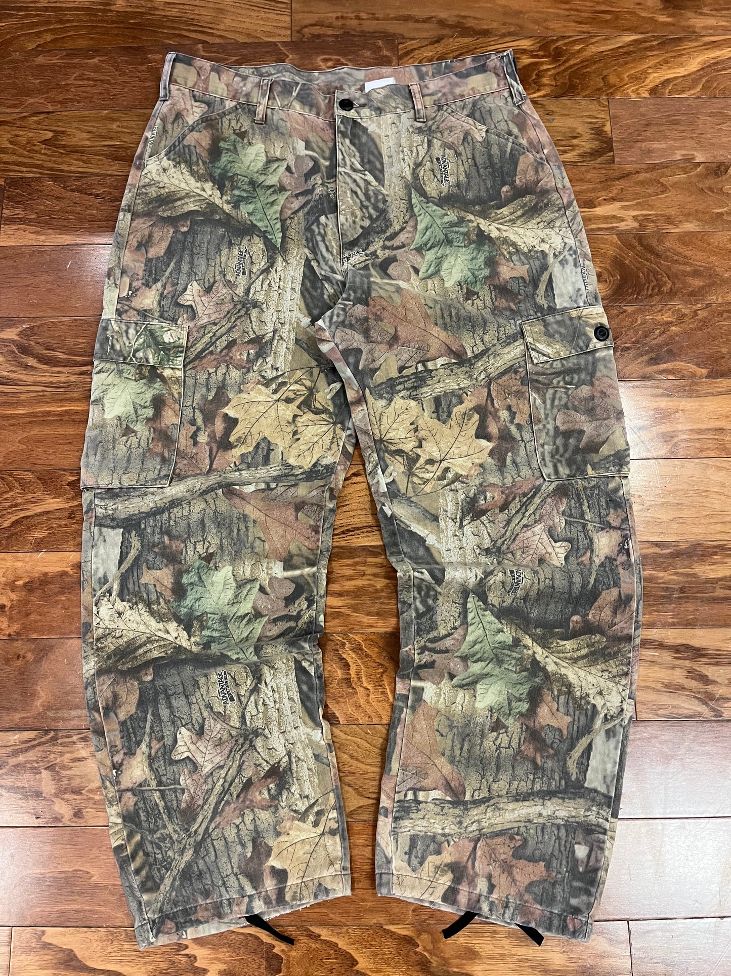 00s Camo Advantage Baggy Cargo Pants (38 x 32)