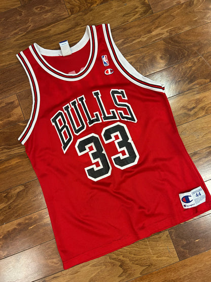 90s Chicago Bulls Scottie Pippen #33 Vintage Champion NBA Jersey (M)