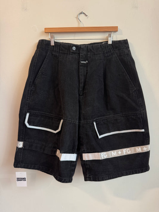 00s Marithe Francois Girbaud Grey Strap Black Baggy Shorts (34)