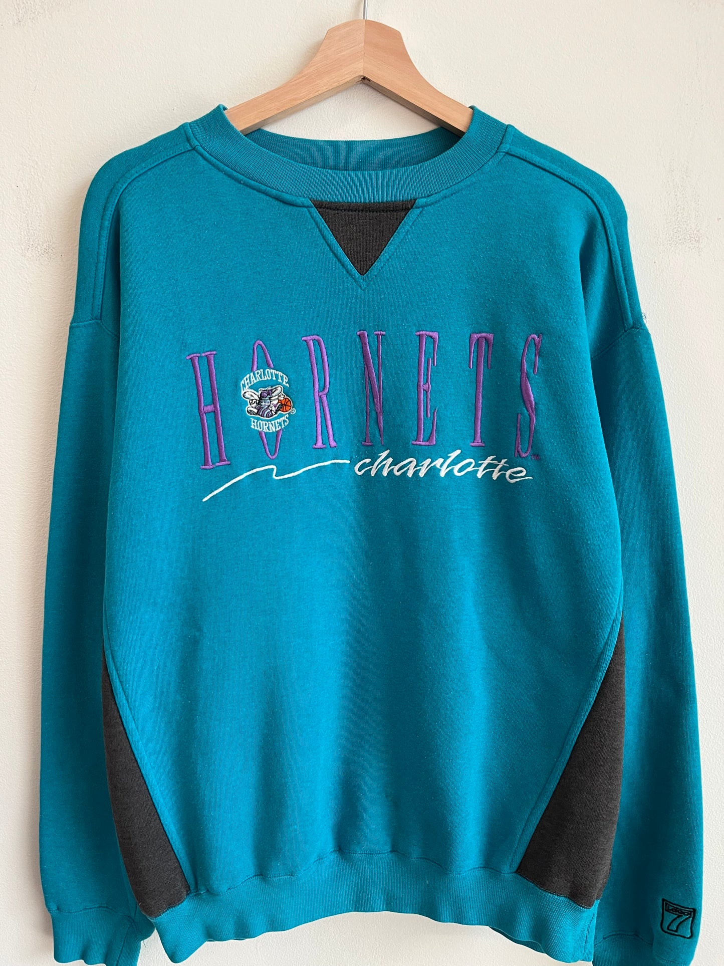 1990s Charlotte Hornets Logo 7 Spell Out Teal Crewneck (M)