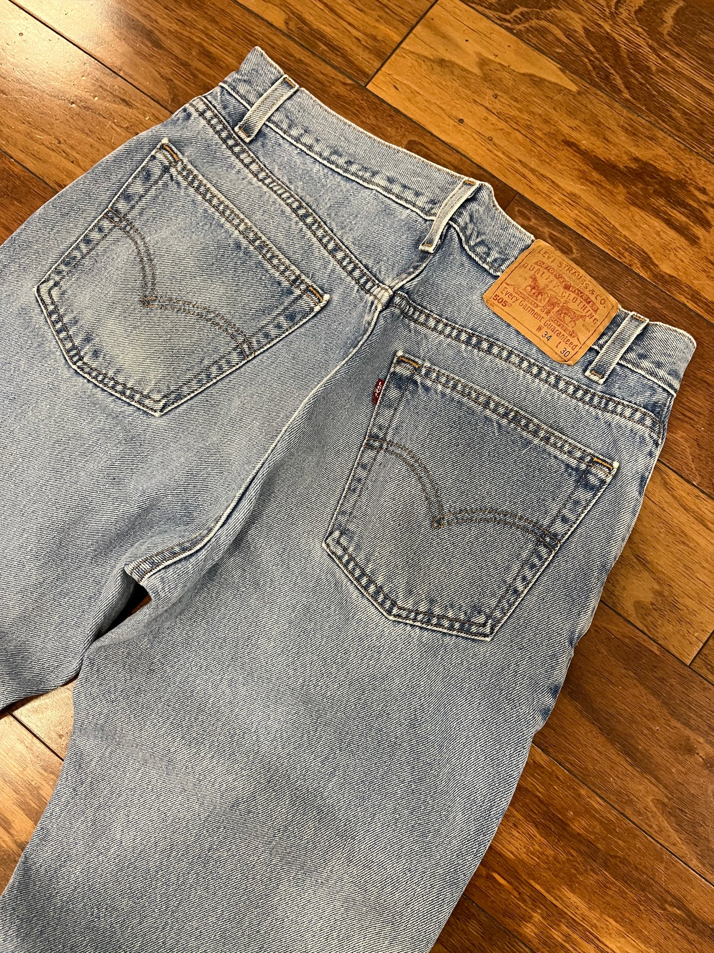 2002 Levi's 505 Classic Blue Jeans (33 x 30)