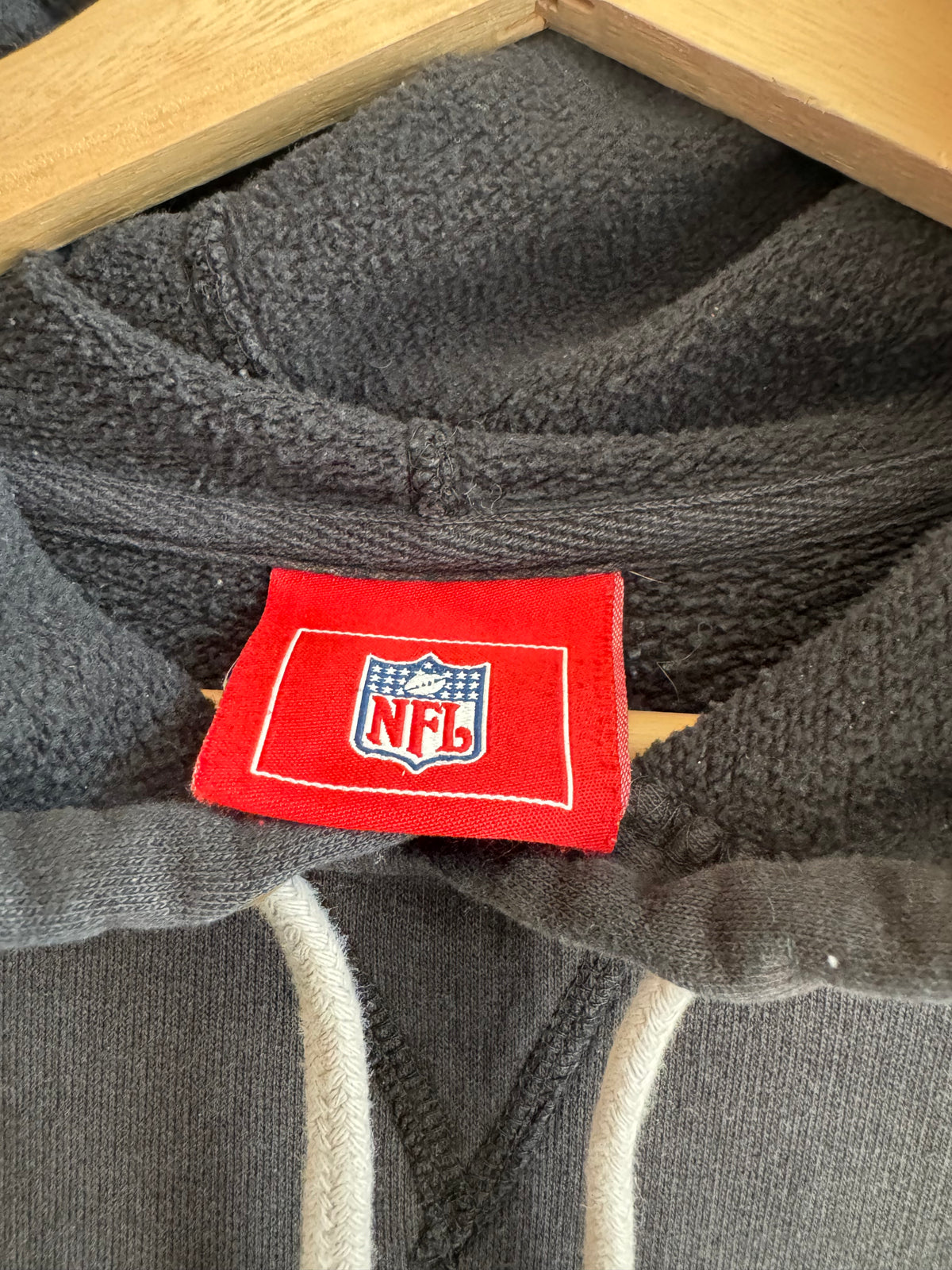 00s Oakland Raiders Faded NFL Hoodie (M)