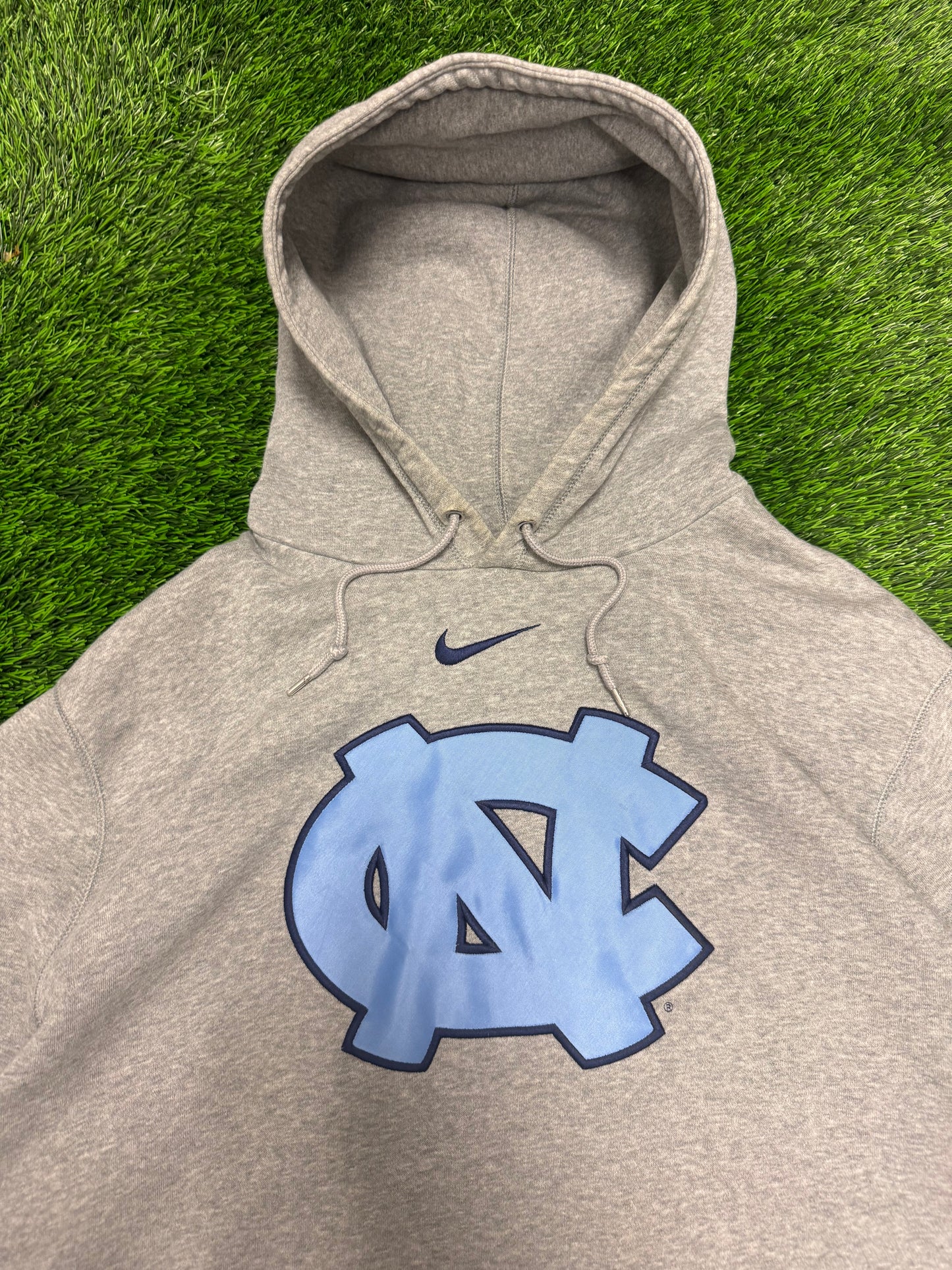 00s University of North Carolina (UNC) Vintage Nike Center Swoosh Hoodie (XXL)