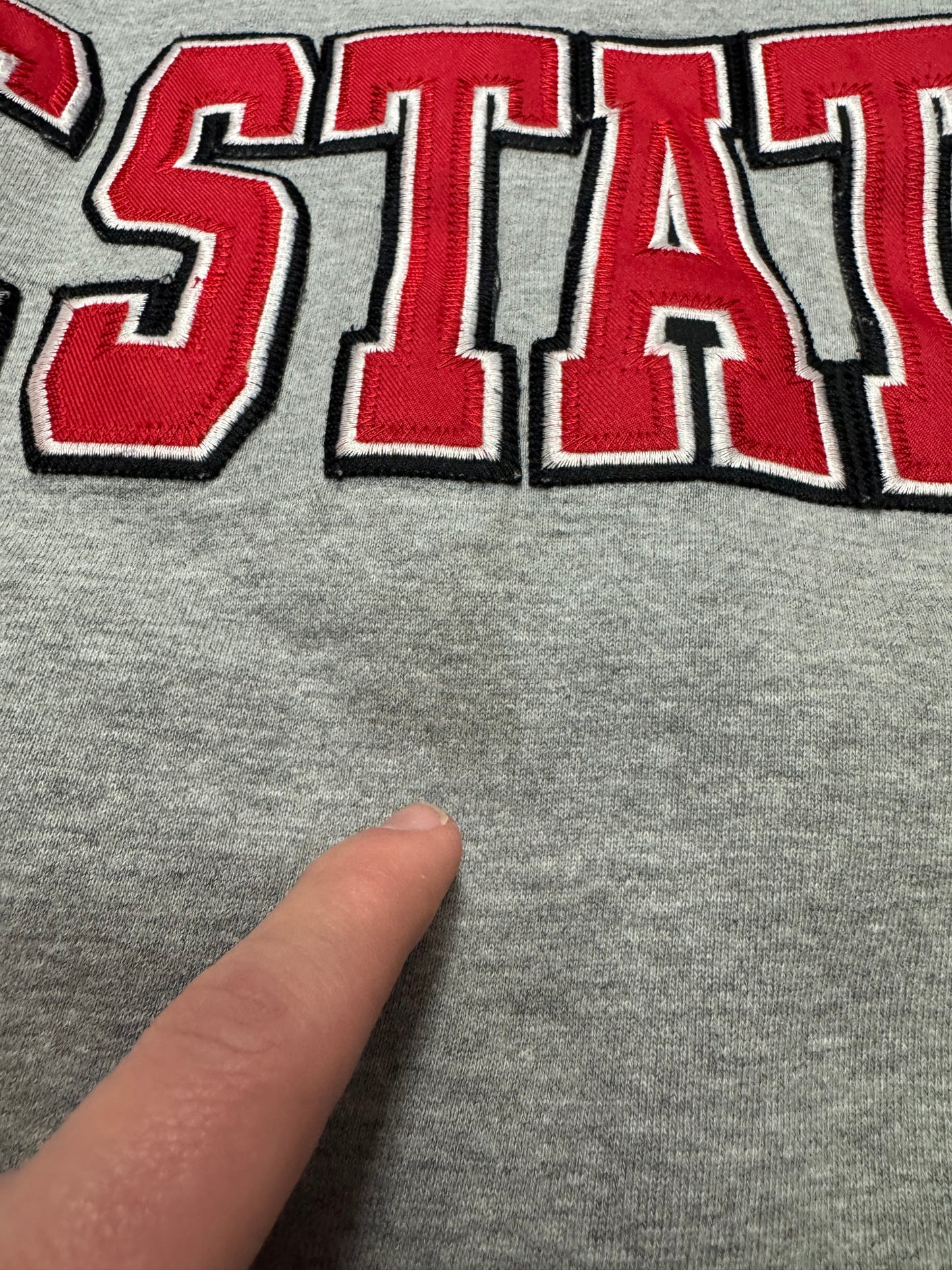 00s NC State University (NCSU) Colosseum Embroidered Crewneck (M)