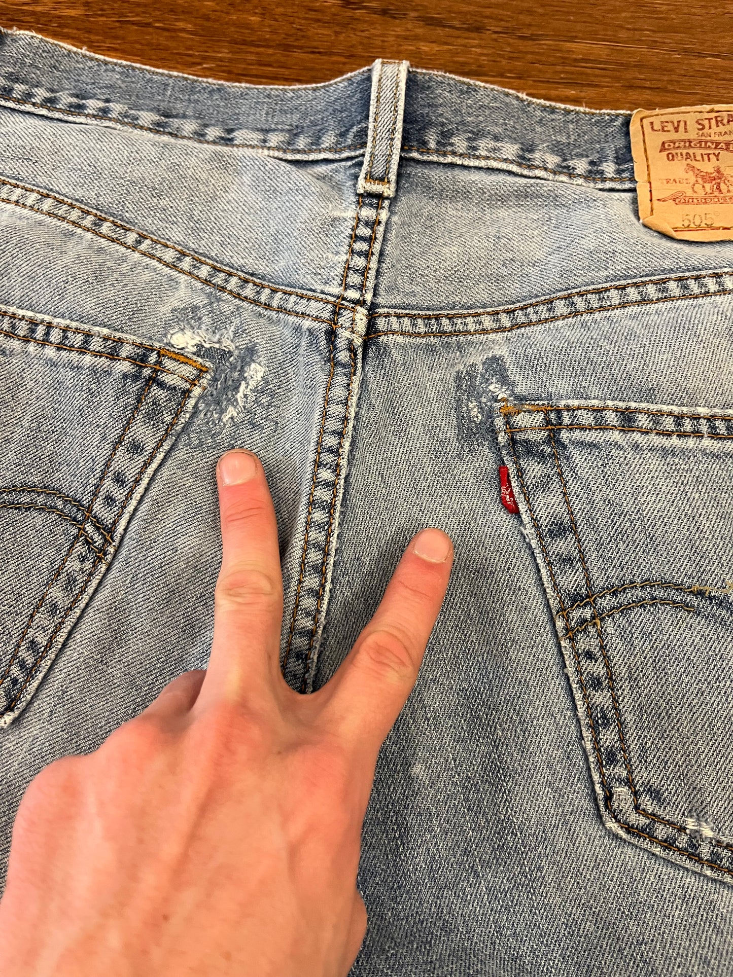 2008 Levi's 505 Distressed Jean Shorts (32)