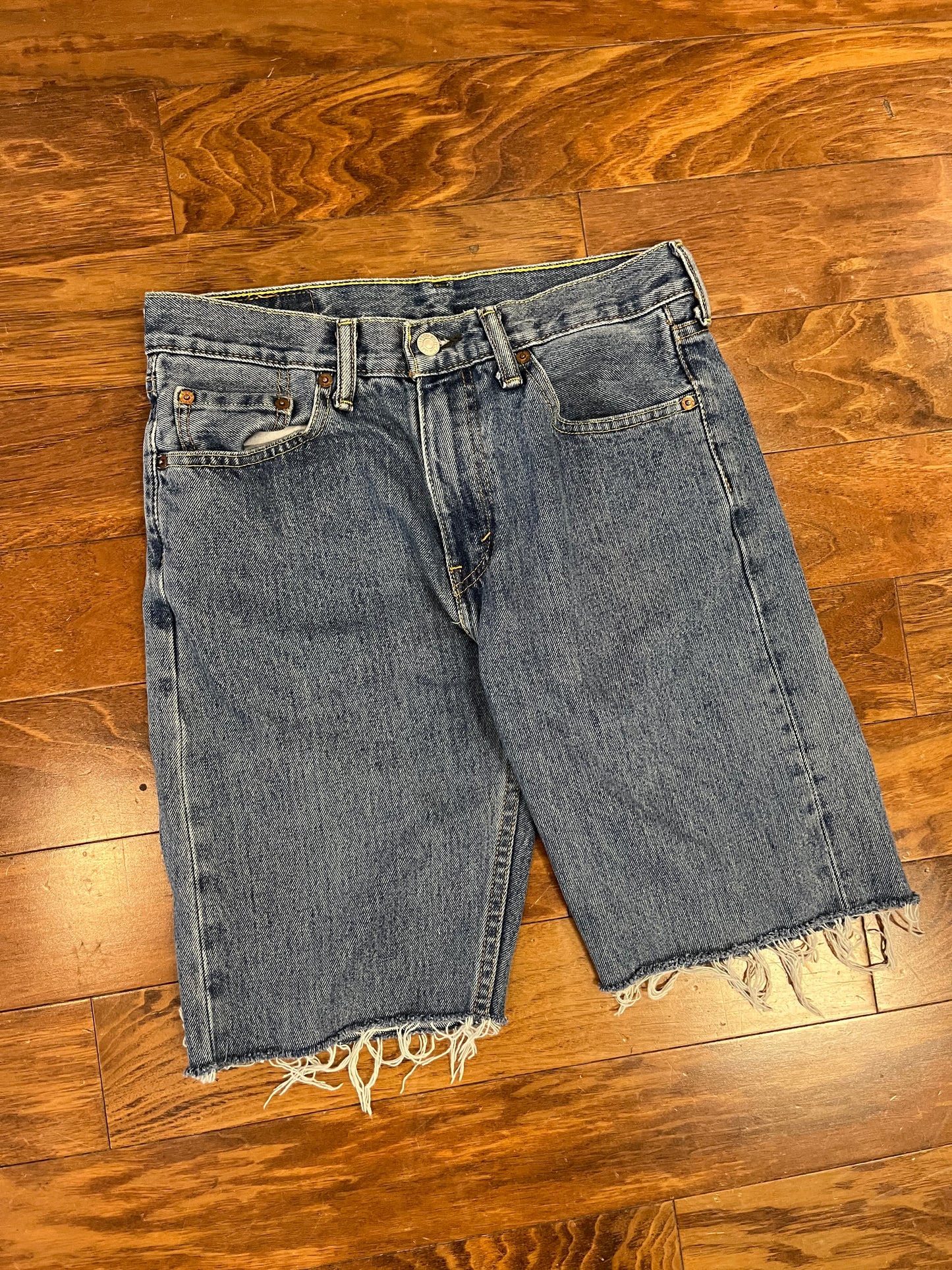 2010s Levi's 505 Faded Blue Shorts (30)