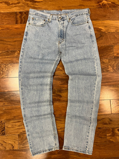 00s Levi's 505 Light Washed Jeans (36 x 32)
