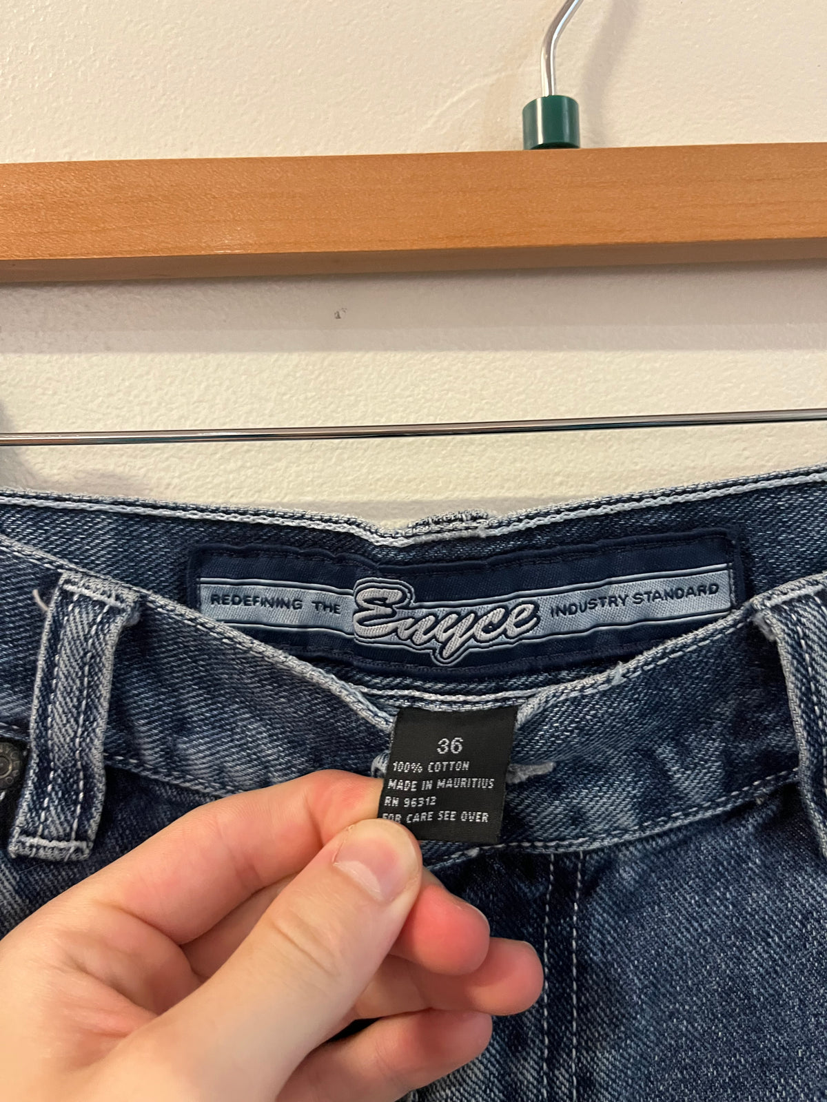 00s Enyce Baggy Faded Blue Shorts (36)