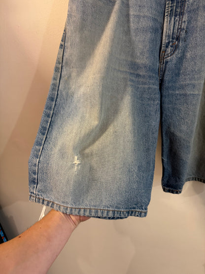 2009 Levi's 569 Baggy Shorts (34)