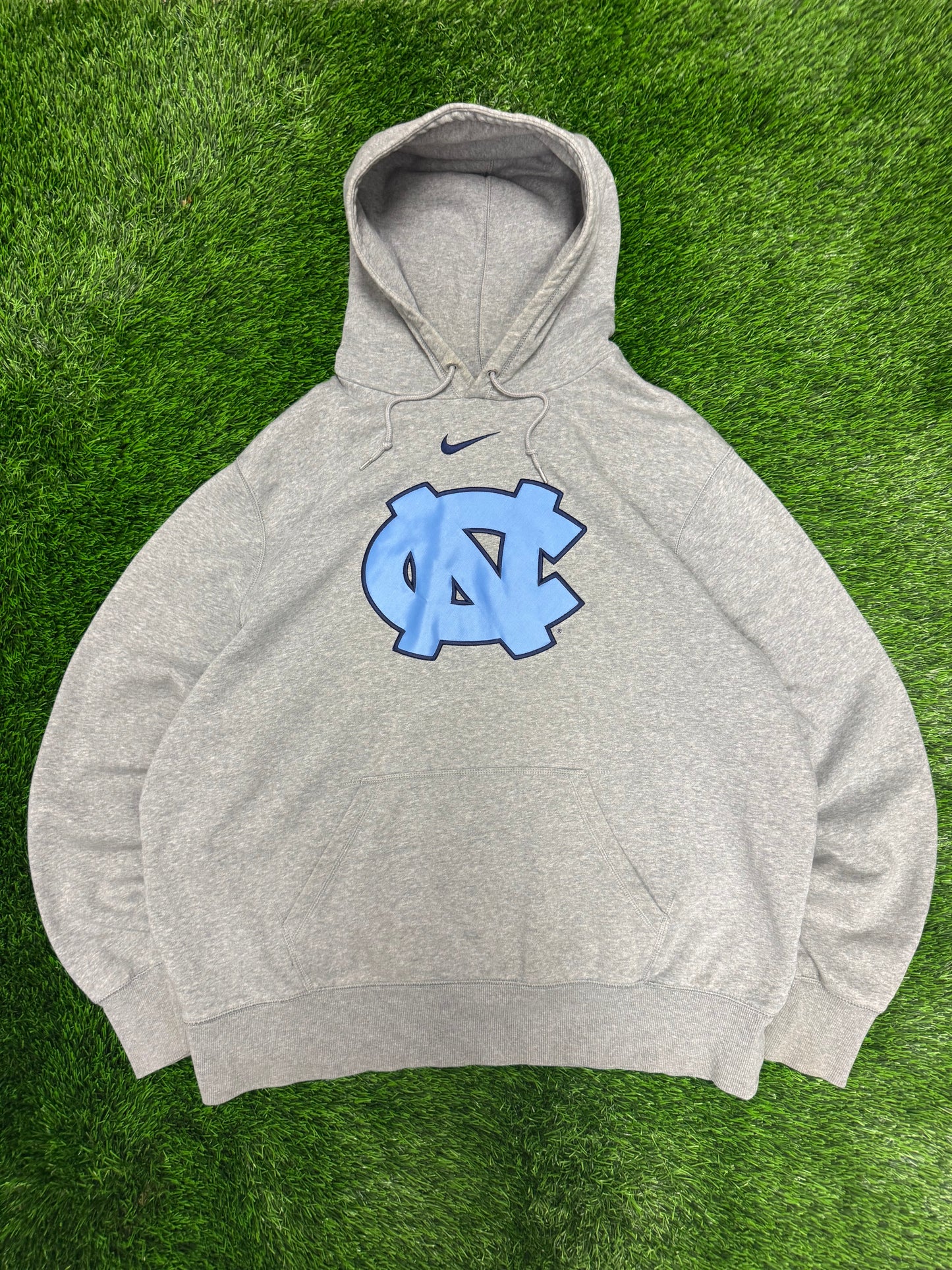 00s University of North Carolina (UNC) Vintage Nike Center Swoosh Hoodie (XXL)