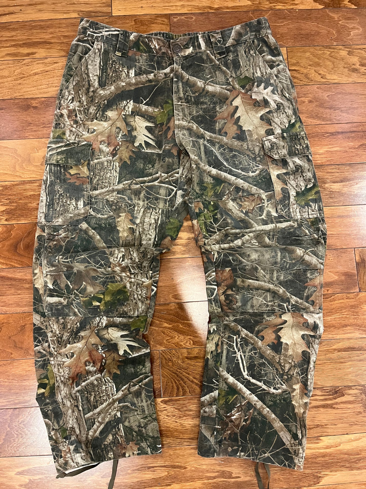 00s Redhead Camo Cargo Pants (38 x 32)
