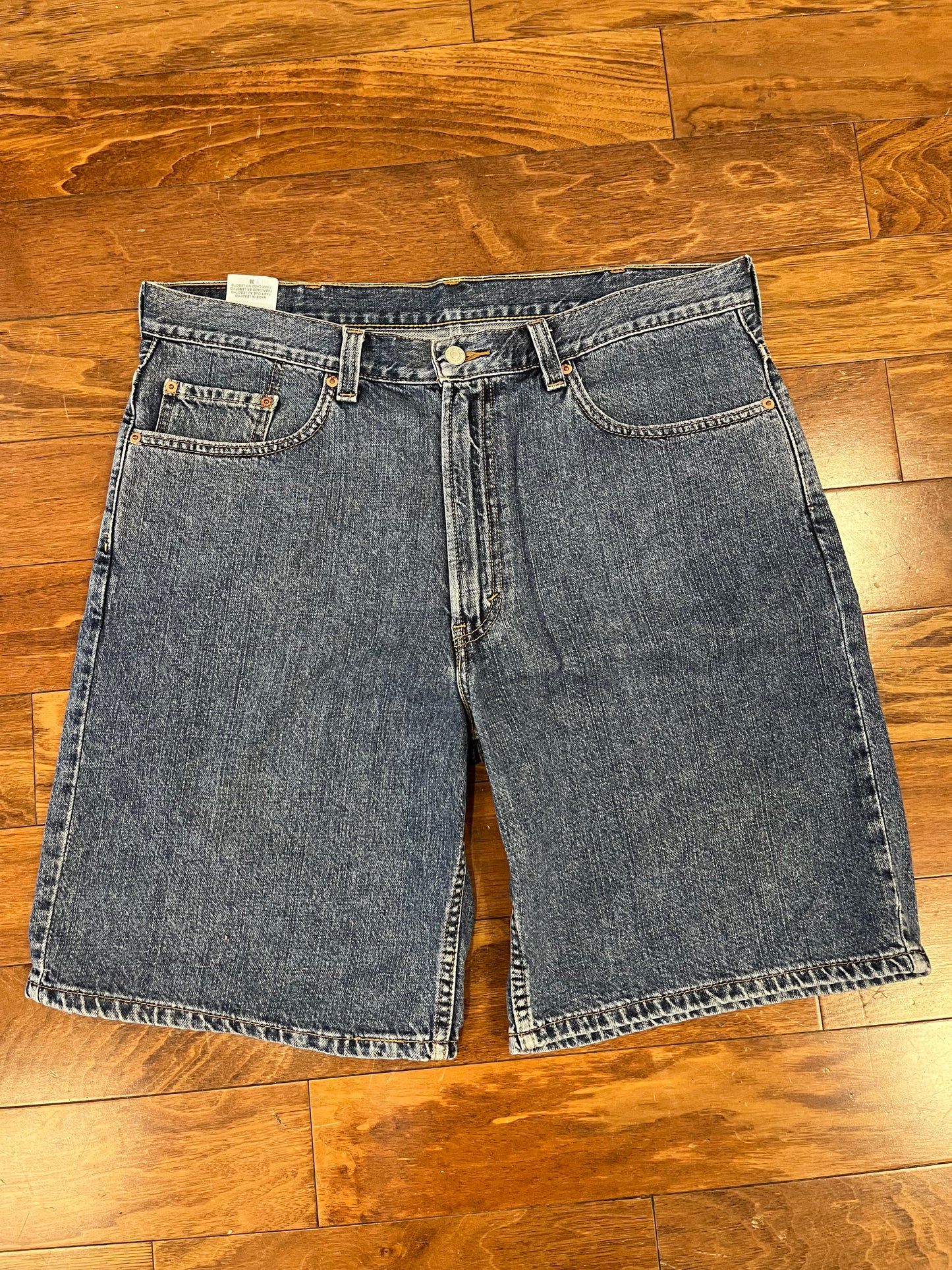 2010 Levi's 550 Dark Wash Shorts (38)