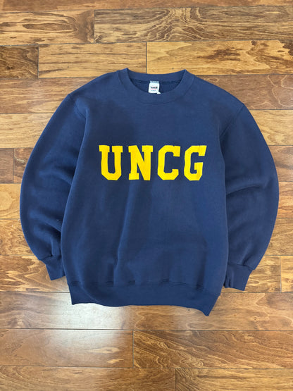 90s UNCG Greensboro Embroidered Vintage College Navy Crewneck (M)