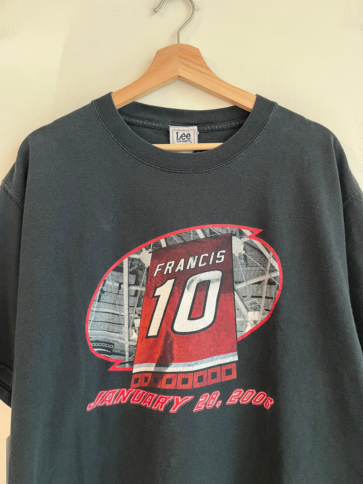2006 Carolina Hurricanes Ron Francis Retirement NHL Hockey Tee (XL)