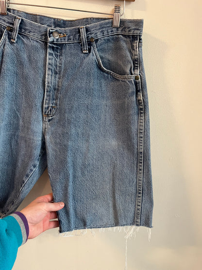 00s Wrangler Faded Blue Shorts (36)