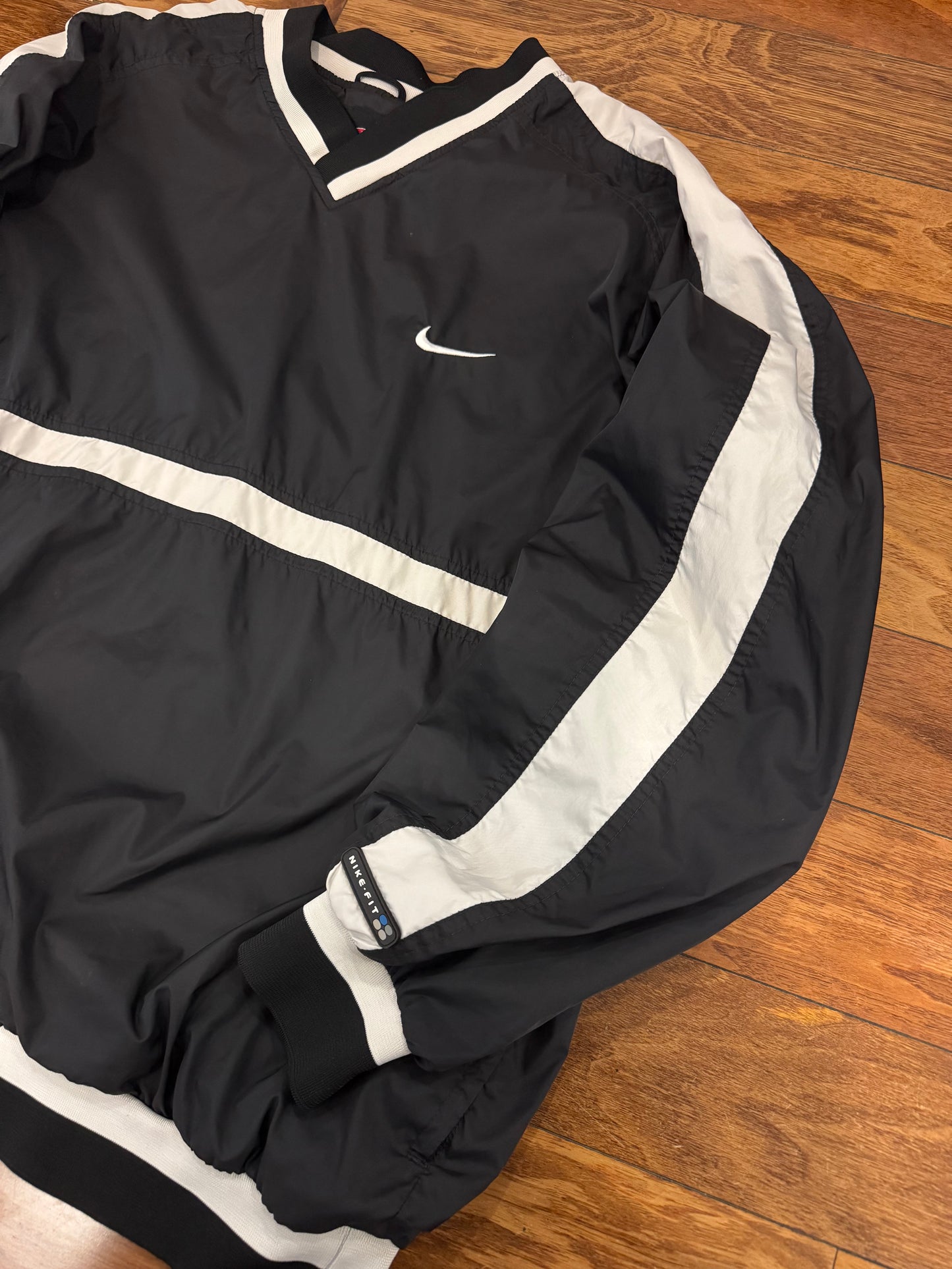 90s Nike Fit Black Windbreaker (XL)
