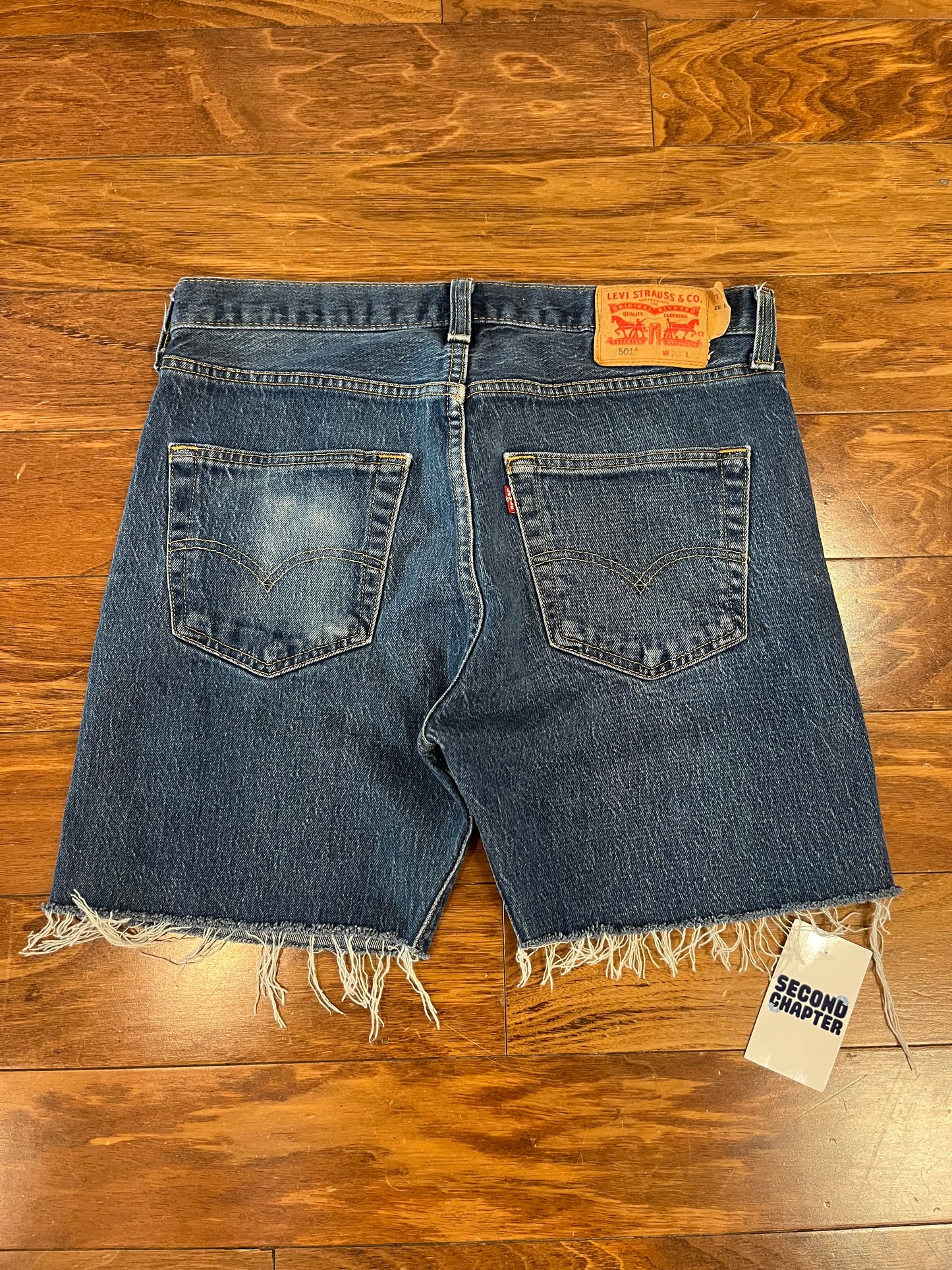 00s Levi's 501 Dark Cut Off Shorts (32)