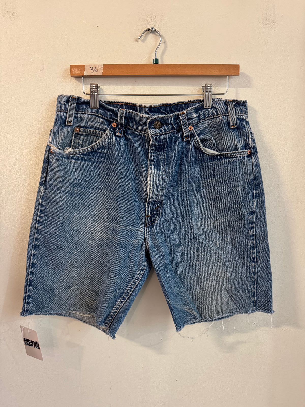 90s Levi’s 505 Orange Tab Shorts (36)