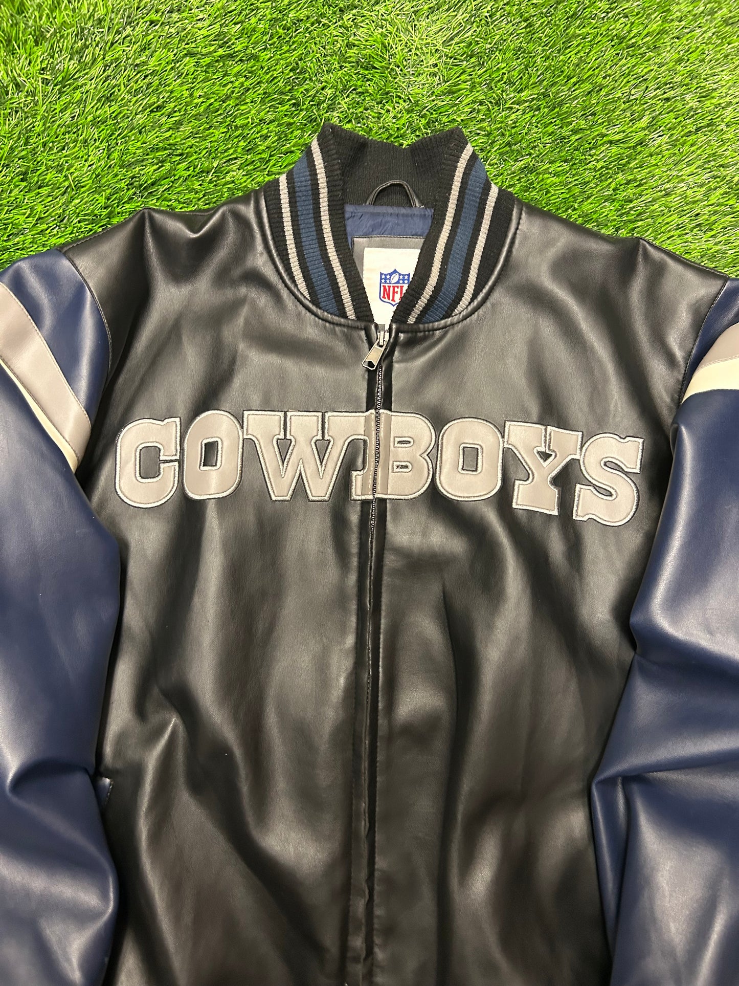 00s Dallas Cowboys NFL Stitched Leather Jacket (XL)
