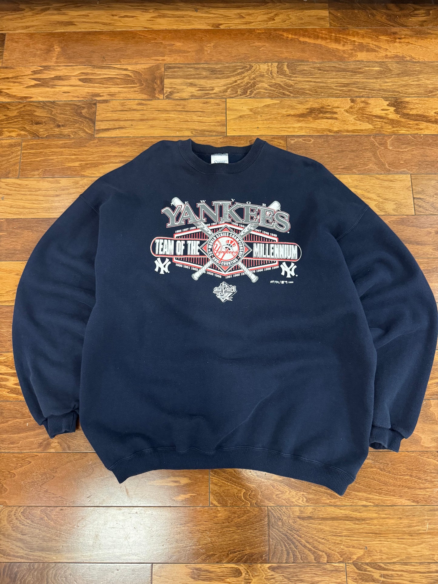 1999 New York Yankees Vintage Graphic Navy Crewneck (XXL)