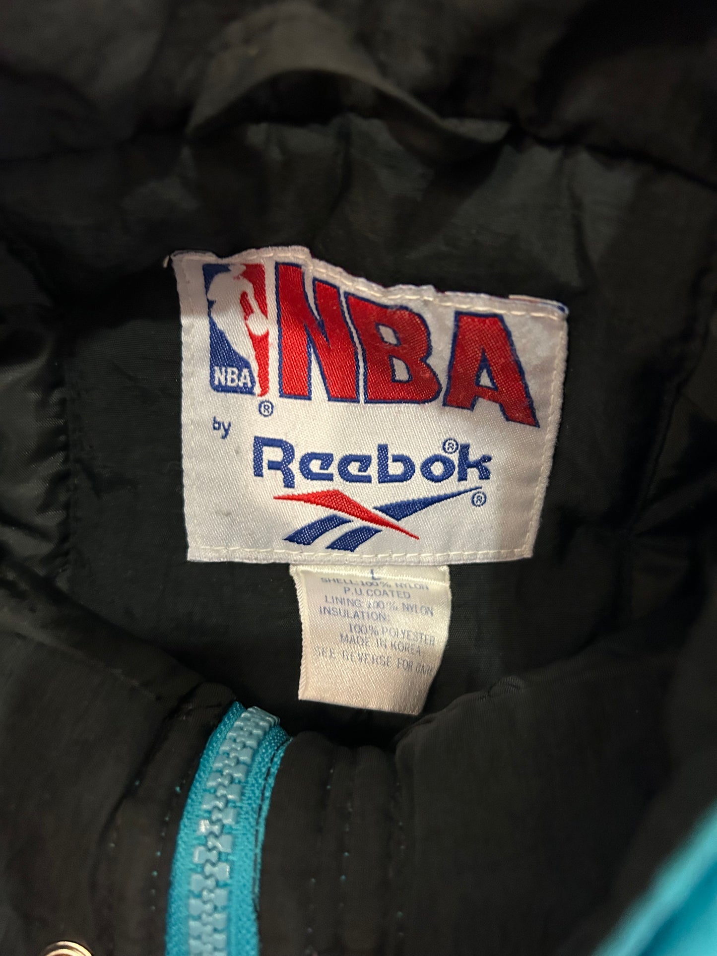 90s Charlotte Hornets Vintage Reebok Puffer Jacket (L)
