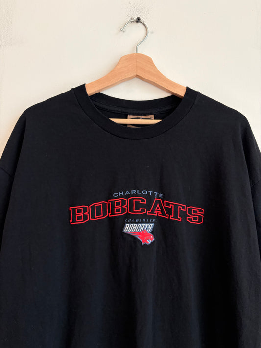 00s Charlotte Bobcats Embroidered Antigua NBA Tee (XL)