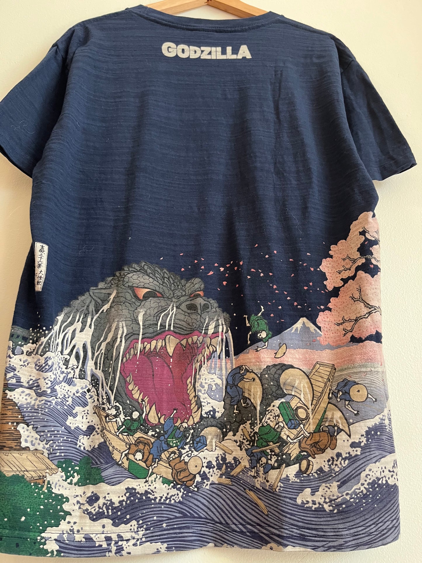 Vintage Godzilla Japanese Great Wave Tee (XL)