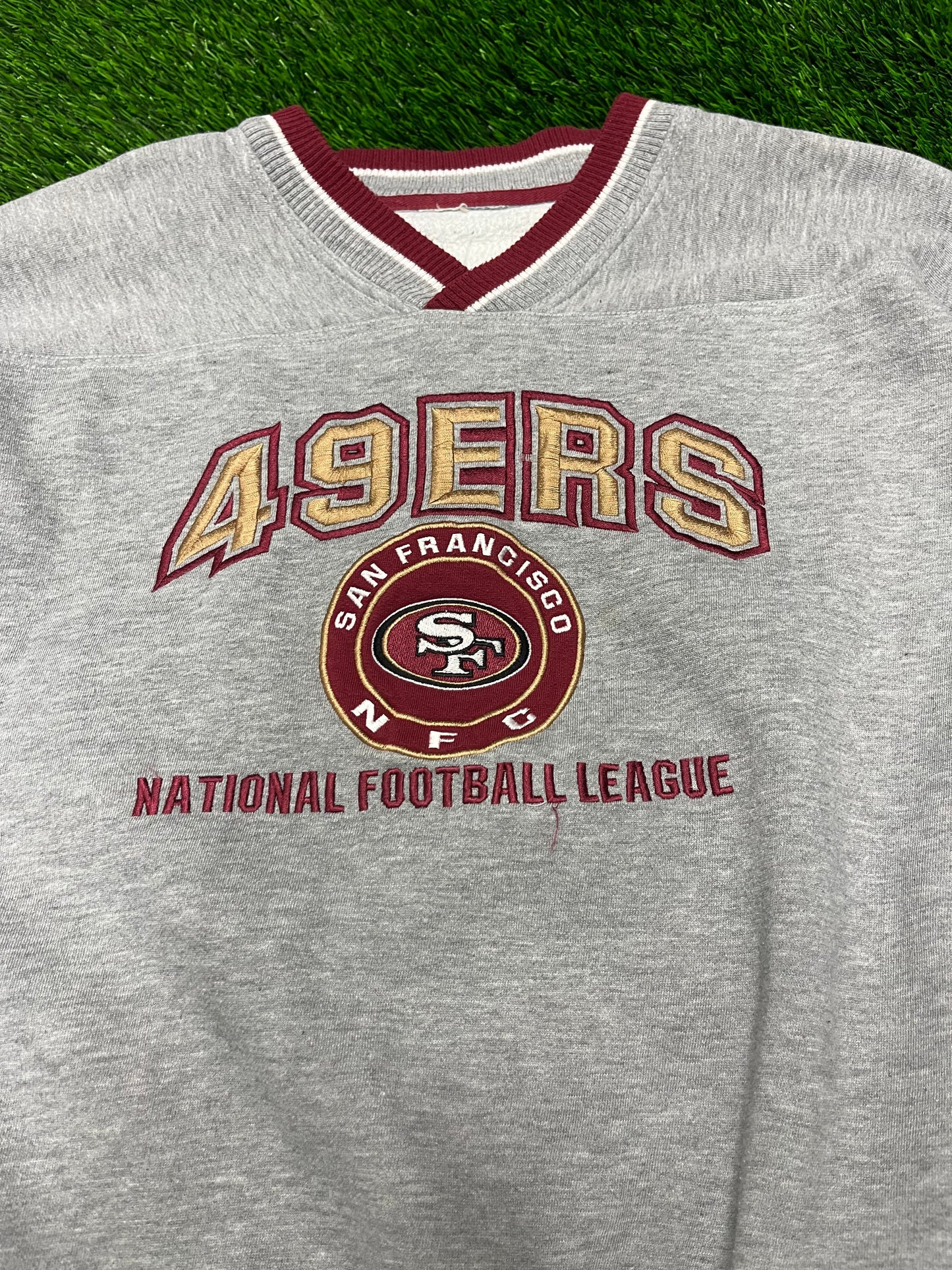 90s San Francisco 49ers Embroidered Crewneck (XL)