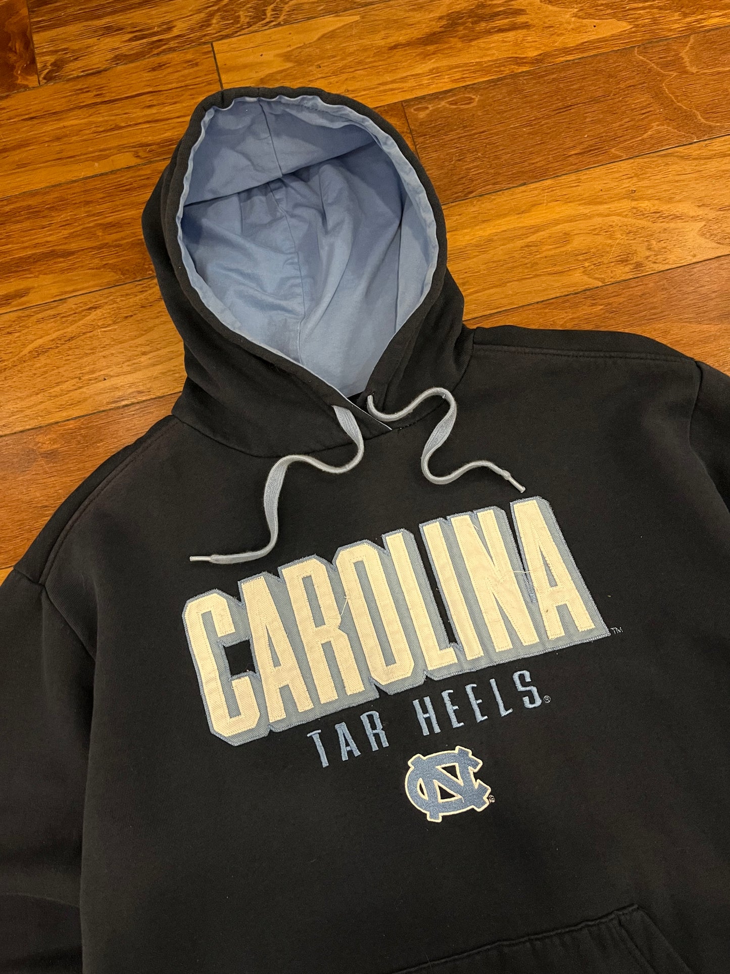 00s University Of North Carolina (UNC) Champion Embroidered Hoodie (L)