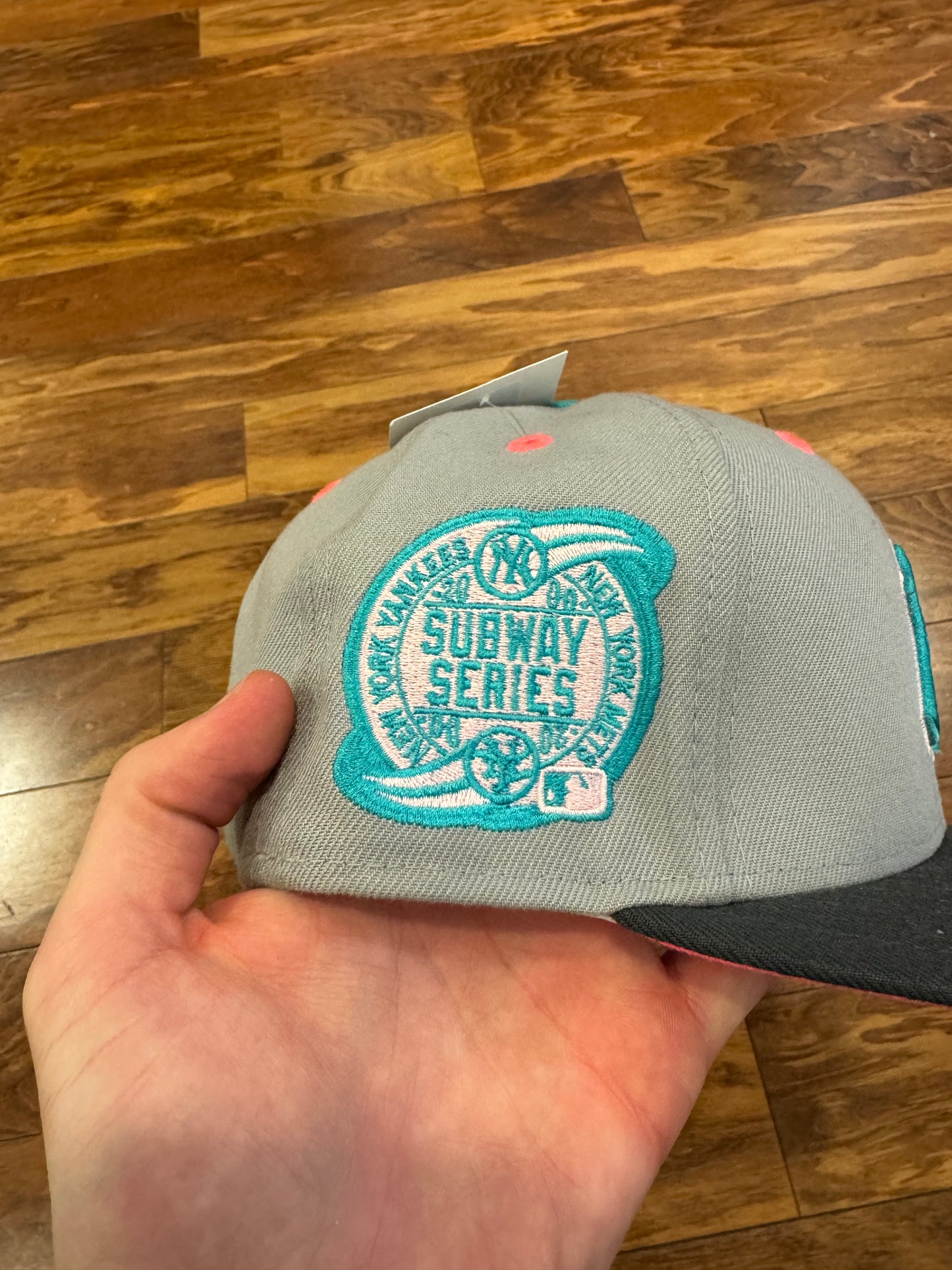 New York Yankees Subway Series Grey/Pink Fitted Hat (7 1/8)