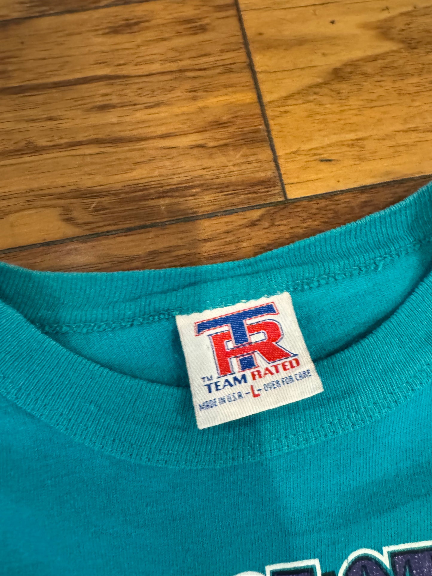 1995 Charlotte Hornets Team Rated Tee (Youth L)