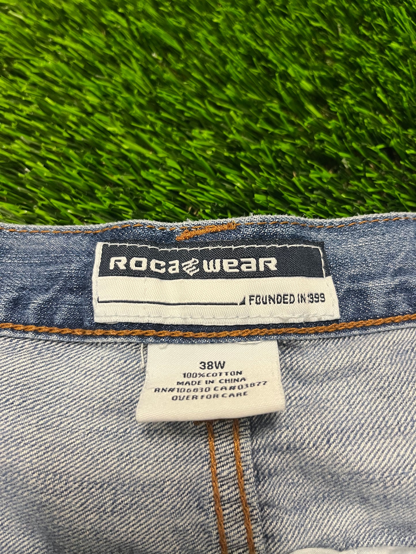 00s Rocawear Patched Baggy Jean Shorts (38)