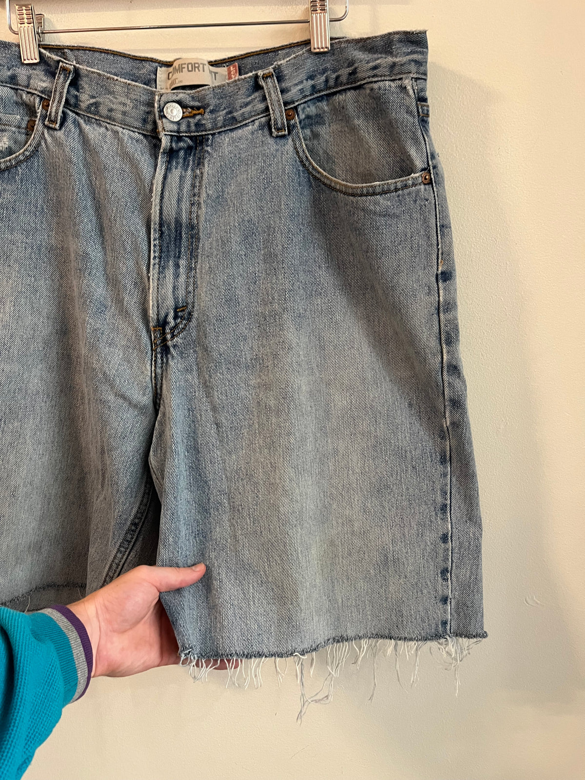 2007 Levi's 560 Baggy Light Wash Shorts (36)