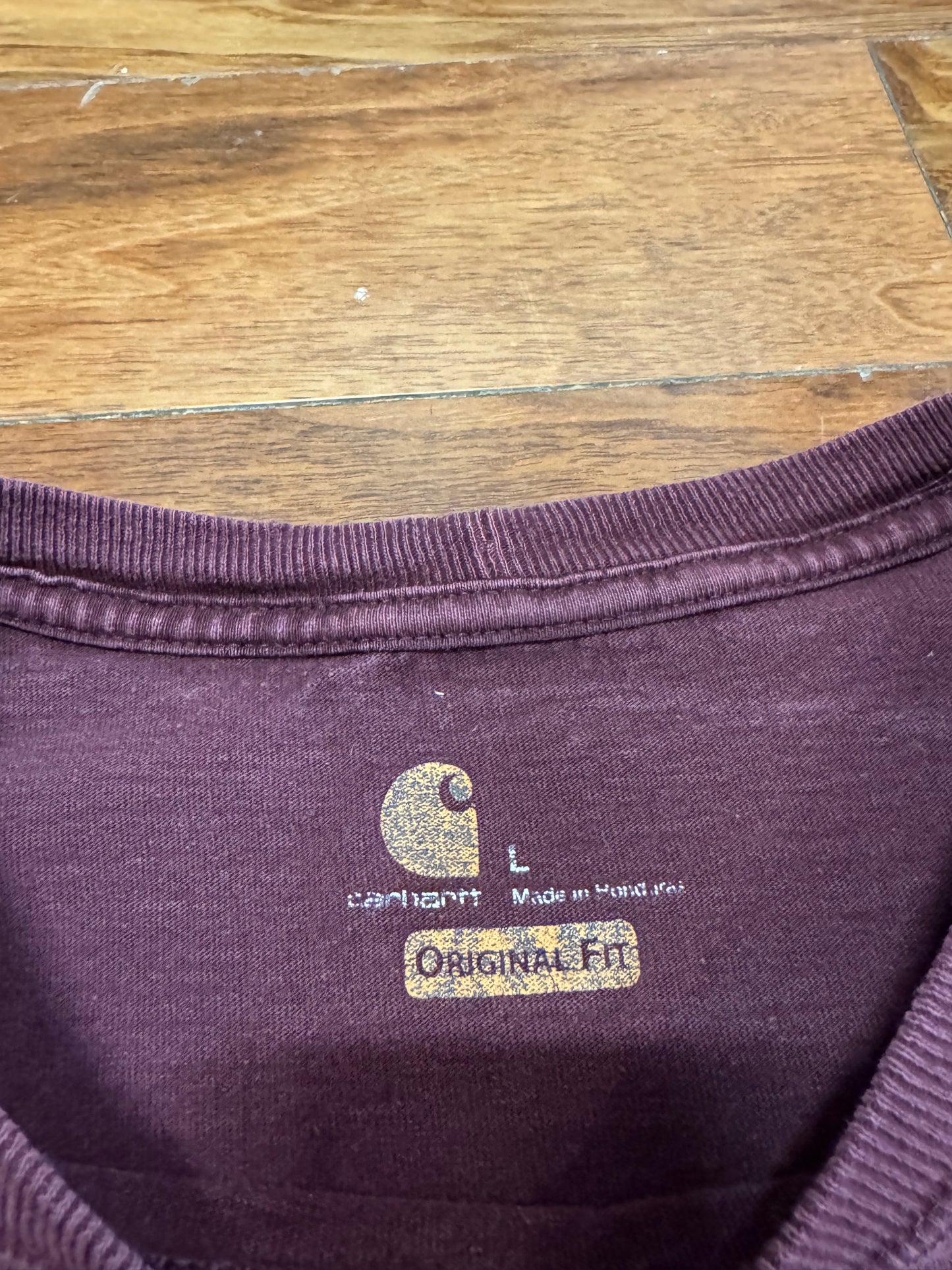00s Carhartt Burgundy Essential Pocket Cropped Tee (L)