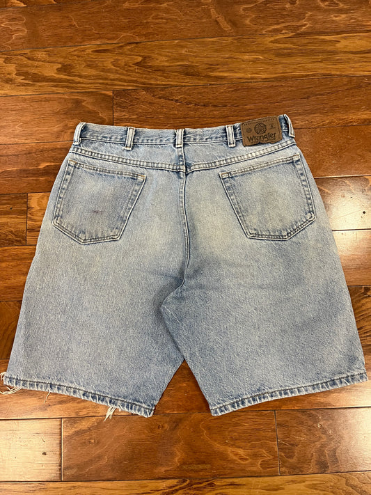 90s Wrangler Distressed Stained Shorts (32)
