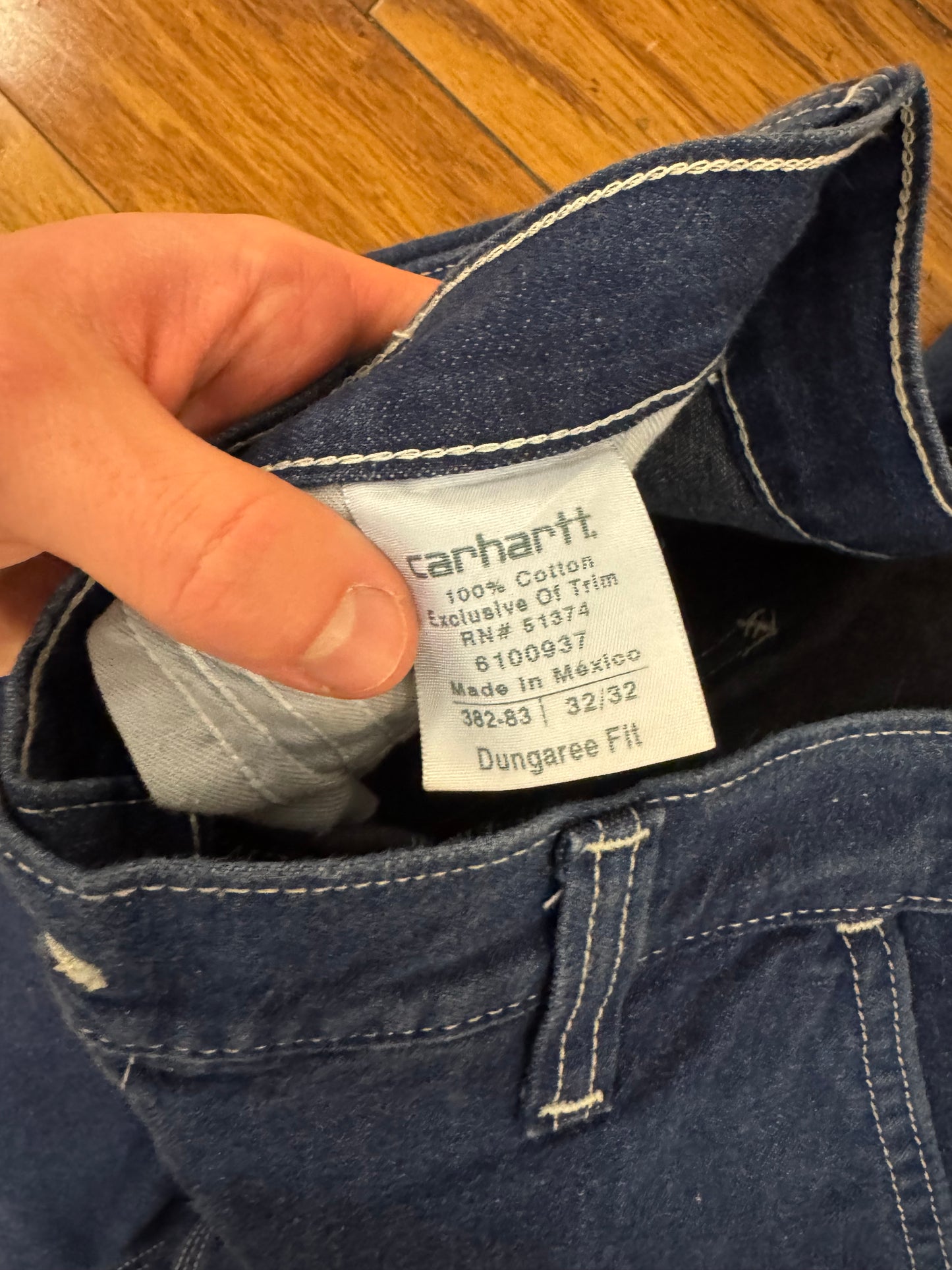 00s Carhartt Dark Wash Carpenter Jeans (32 x 32)