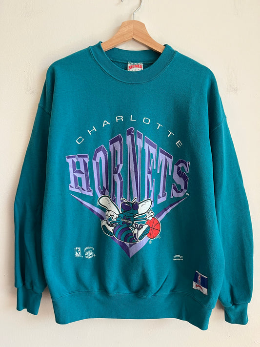 90s Charlotte Hornets Nutmeg Big Spell Out Graphic Teal Crewneck (L)
